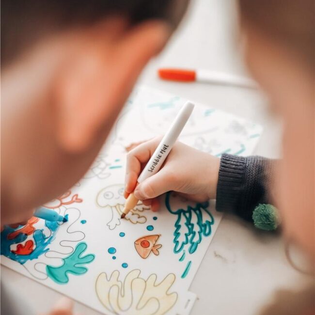Mantel de silicona Scribble Mat con 4 rotuladores "Bajo el mar" - Imagen 5
